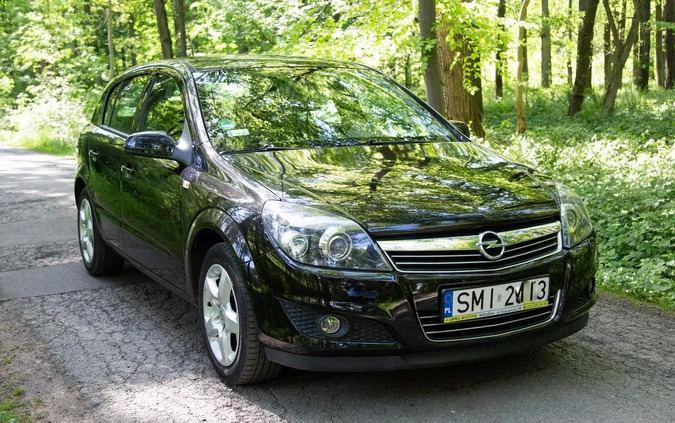 Opel Astra cena 18000 przebieg: 169900, rok produkcji 2008 z Orzesze małe 379